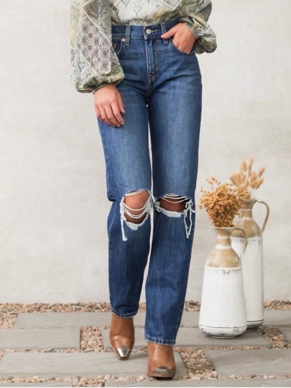 Levi’s Low Pro Straight Distressed Jeans